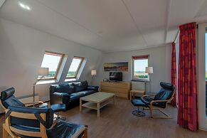 Elegant Penthouse With Patio