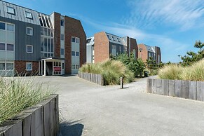 Elegant Penthouse With Patio