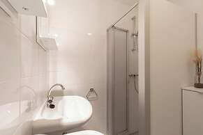 Lovely Apartment With Patio