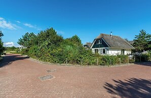 Beachside Villa With Garden