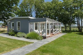 Modern Holiday Home With Large Garden