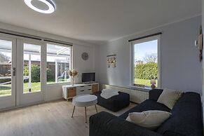 Modern Holiday Home With Large Garden