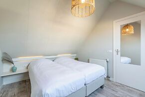 Elegant Beachside Holiday Home