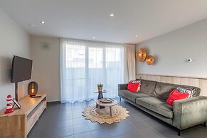 Elegant Beachside Holiday Home