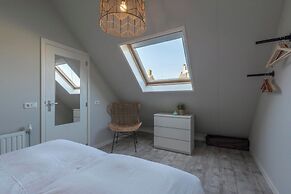 Elegant Beachside Holiday Home