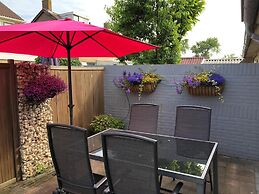 Elegant Beachside Holiday Home