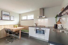 Elegant Beachside Holiday Home