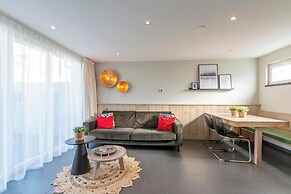 Elegant Beachside Holiday Home