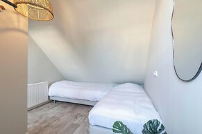 Elegant Beachside Holiday Home