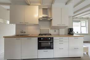 Lovely Bungalow on Green Park With Patio