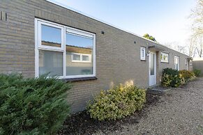 Lovely Bungalow on Green Park With Patio