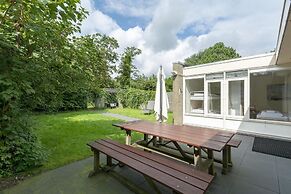 Lovely Bungalow on Green Park With Patio