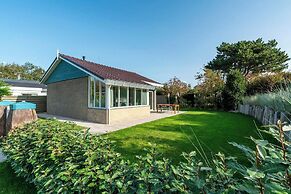 Bungalow in Callantsoog Near the Beach