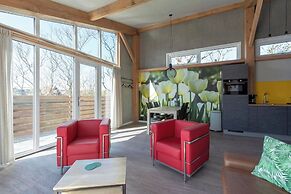 Gorgeous Holiday Home With Patio