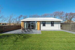 Gorgeous Holiday Home With Patio