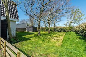 Holiday Home Callantsoog With Jacuzzi
