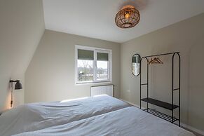 Holiday Home Callantsoog With Jacuzzi