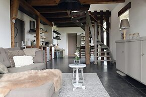 Appealing Farmhouse by the Beach