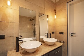 Spacious Bunglow With Garden