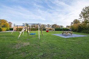 Spacious Bunglow With Garden