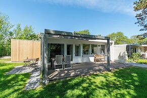 Cozy Holiday Home With Garden