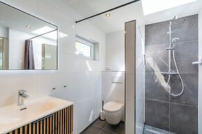 Cozy Holiday Home With Garden