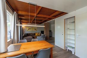 Cozy Holiday Home With Garden