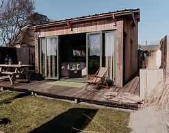 Calm Cottage With Garden