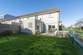 Cozy Holiday Home With Terrace