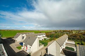 Cozy Holiday Home With Terrace