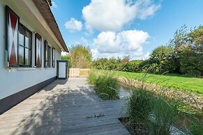 Stylish Villa With Garden