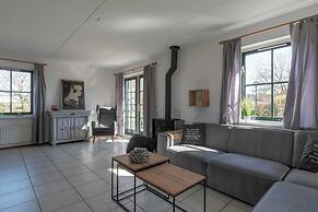 Stylish Villa With Garden