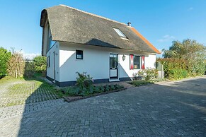 Stylish Villa With Garden