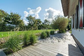 Stylish Villa With Garden