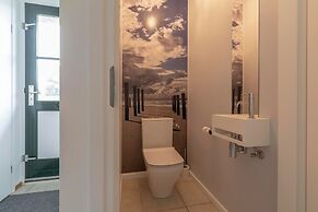 Stylish Villa With Garden