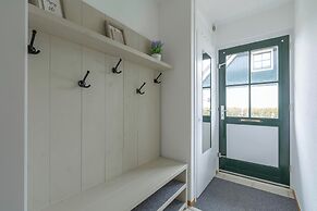 Stylish Villa With Garden