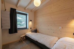 Attractive Home With Terrace