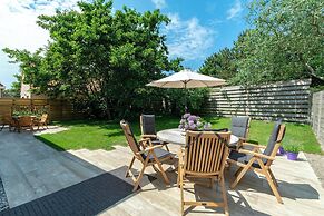 Attractive Home With Terrace