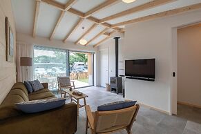 Attractive Home With Terrace