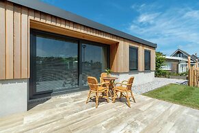 Attractive Home With Terrace