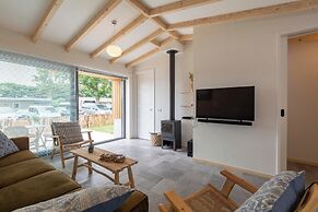 Attractive Home With Terrace