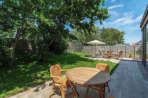 Attractive Home With Terrace