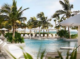 SLS Playa Mujeres – ALL Inclusive Collection