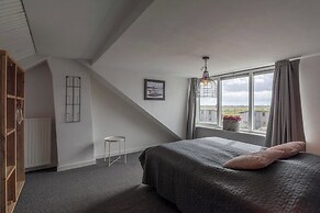 Spacious Home With Garden