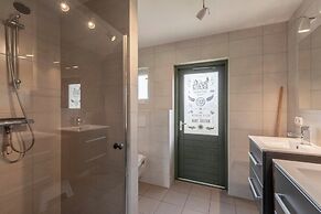 Spacious Home With Garden