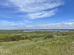 Spacious Apartment With Garden