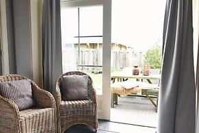 Beautiful Apartment With Garden