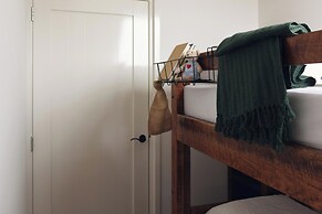 Cozy Apartment With Garden