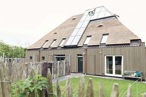 Cozy Apartment With Garden