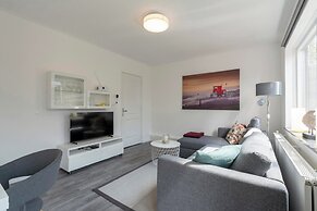 Beautiful Home With Garden